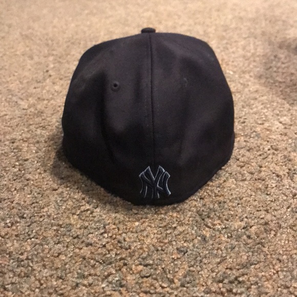 New Era Yankees Hat - Picture 5 of 5